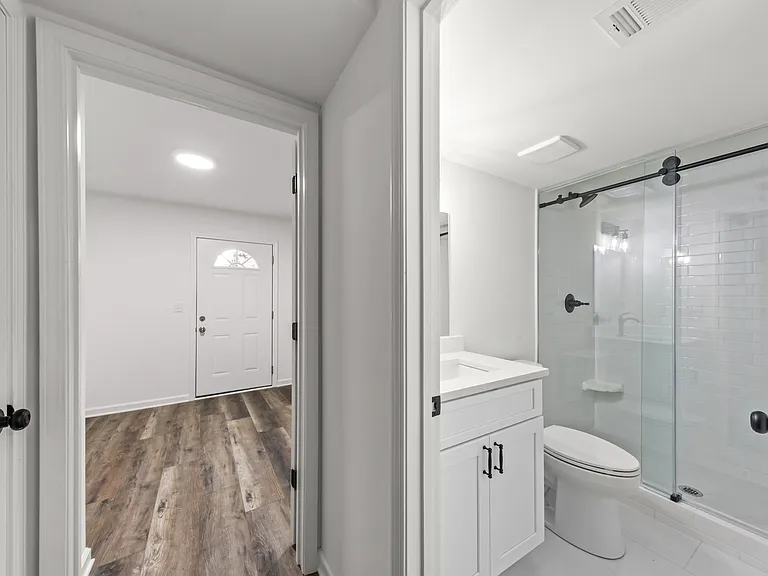 425 S Church St #2 — Photo 5