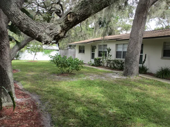 1002 Delbar Ct #B, Largo, FL 33770