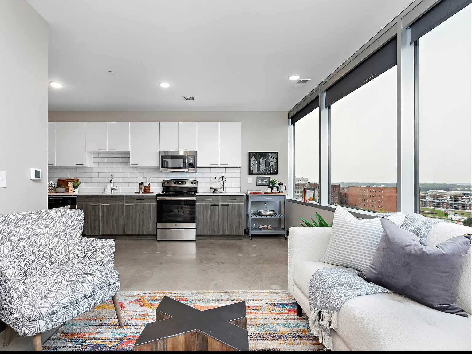 Flashcube Apartments — Photo 3