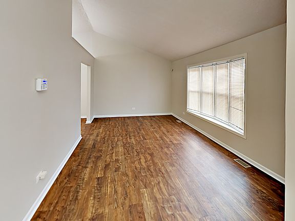 5th image of 4010 W 190th St