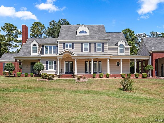 3rd image of 899 Lexington Ln