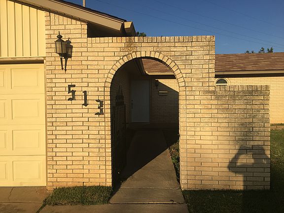 3rd image of 513 Greenwood Dr