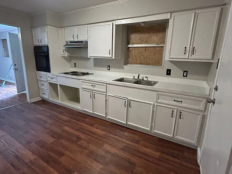 2318 Pacific St — Photo 9