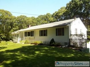 16 E Woodland Dr, Wading River, NY 11792