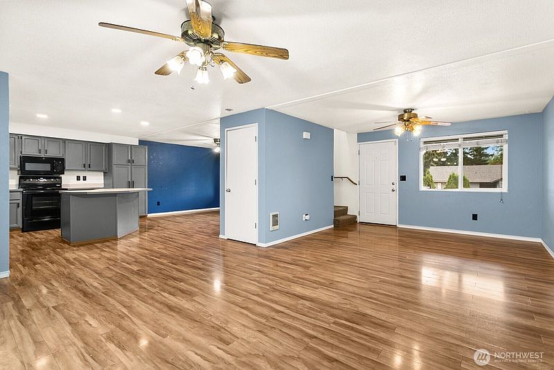 4th image of 16231 84th Ct SE