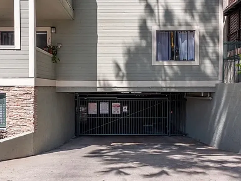 313 E Pine St #19 — Photo 16