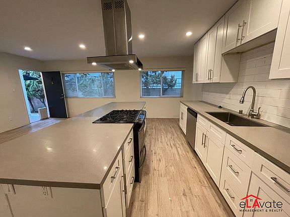 4th image of 12625 Pacific Ave #2