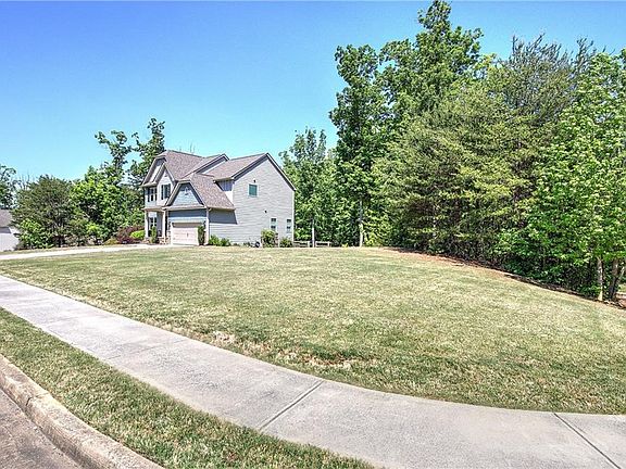 2nd image of 17 Kola Ln