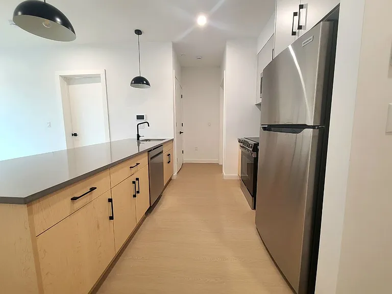 75 Webster St #T22 — Photo 2