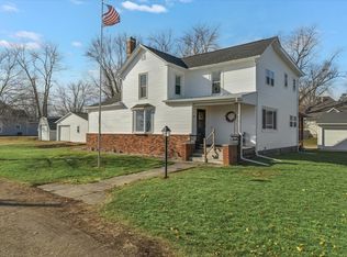 202 W Center St, Bellflower, IL 61724
