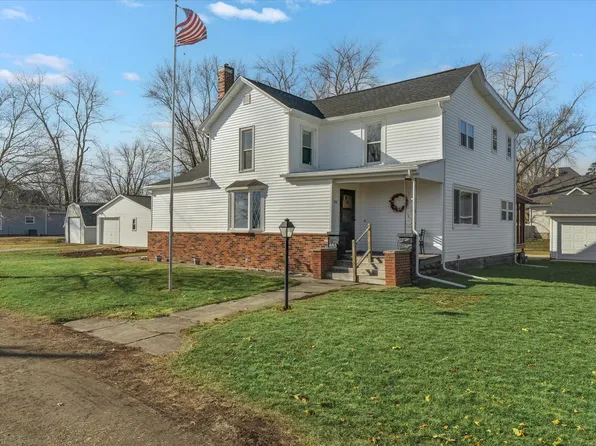 202 W Center St, Bellflower, IL 61724
