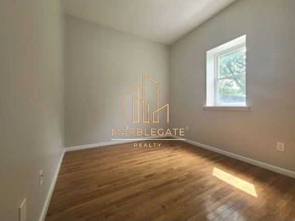 4th image of 5 Hayward St #11R