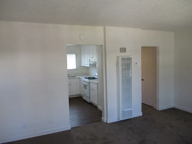 Studio, $2,450 — Photo 1