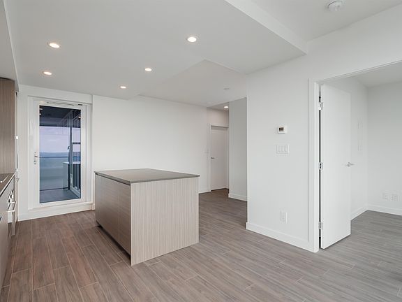 4th image of 13615 Fraser Hwy #2403