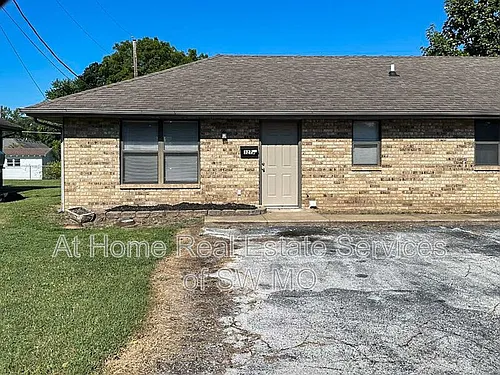 327 W Elm St #A Photo 1