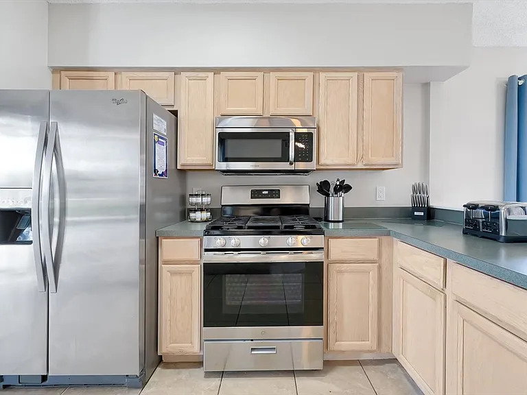 408 Jaybee Ave — Photo 13