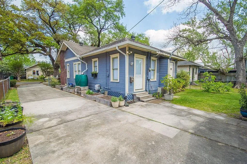 2 bed, 1070 sqft, $2,500 — Photo 3