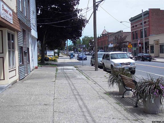 4th image of 63 Broad St