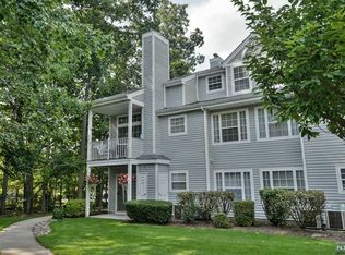 1225 Richmond Rd, Mahwah, NJ 07430