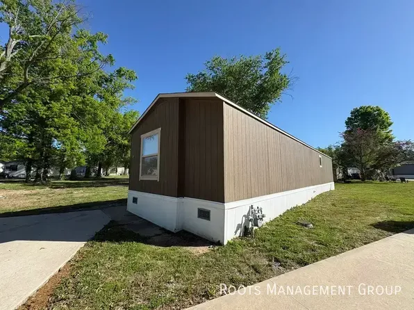 200 Paradise Acres Rd, Carterville, IL