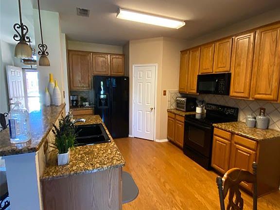 4th image of 4426 Stirling Dr
