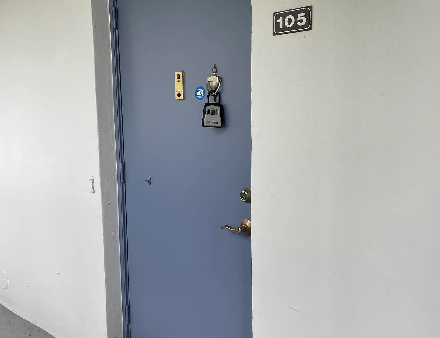 1 bed, 1.0 bath, 900 sqft, $1,350 — Photo 3