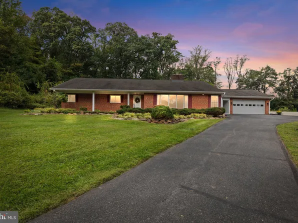 2 Bangert Ave, White Marsh, MD 21162