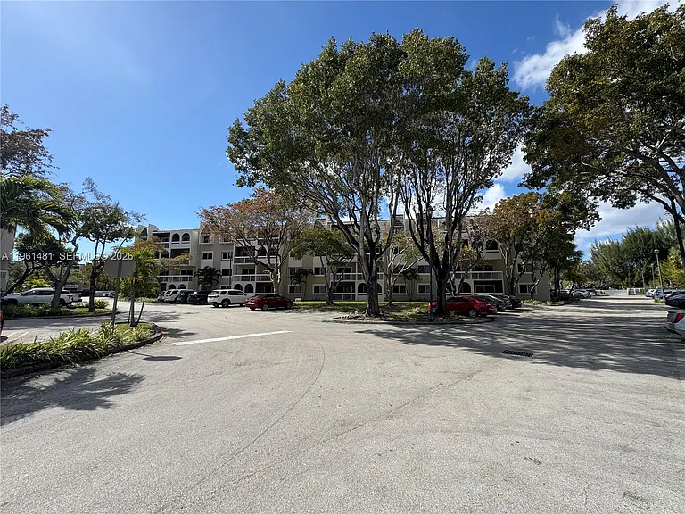 8101 Camino Real #C-115 — Photo 7