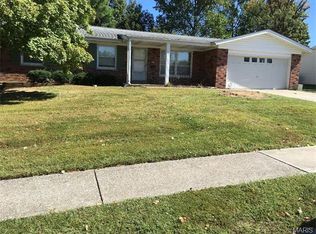 2904 Cypress Dr, Saint Charles, MO 63301