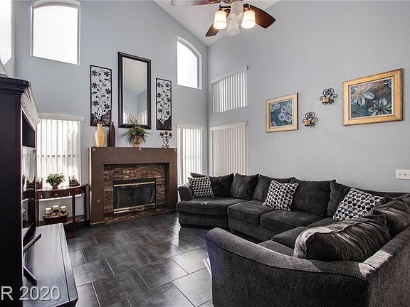 3rd image of 5657 Roundrock Dr