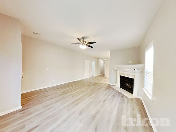 3rd image of 1529 Bending River Dr
