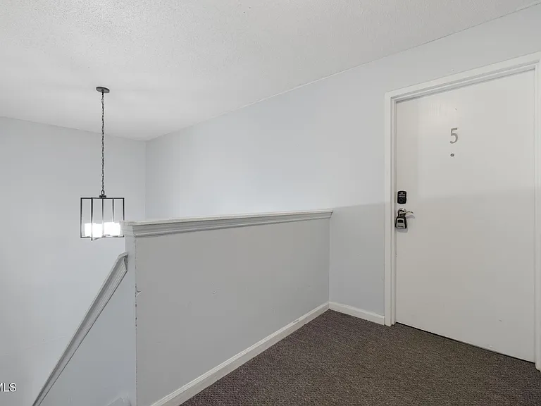 107 Angeline Dr #5 — Photo 3