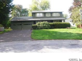 7641 Commander Cir, Liverpool, NY 13090