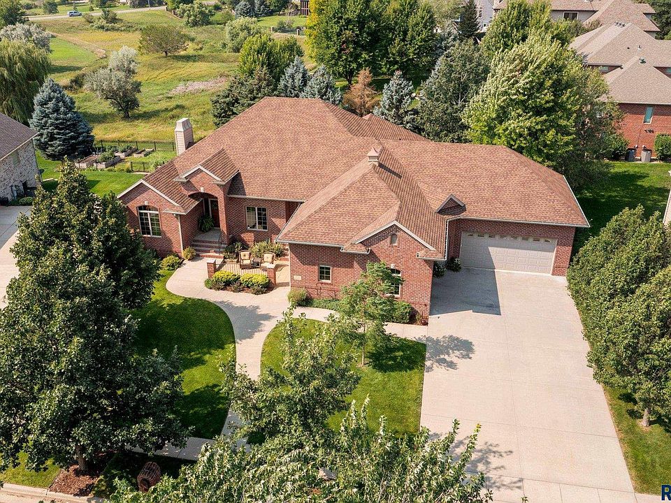 1st image of 5117 S Barrington Dr
