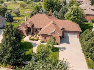 5117 S Barrington Dr, Sioux Falls, SD 57108