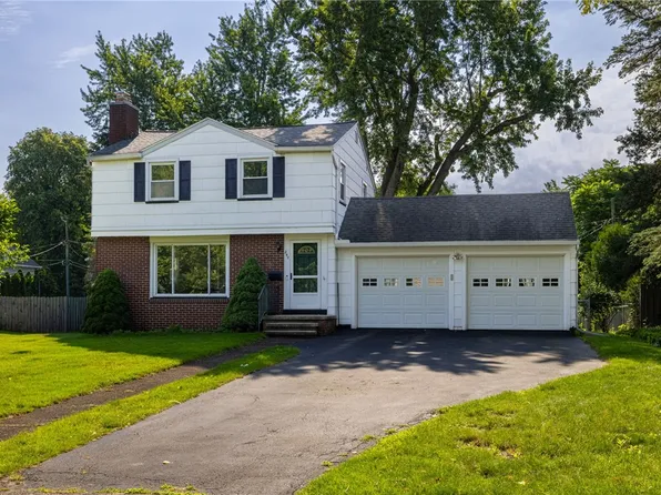 240 Yarmouth Rd, Rochester, NY 14610