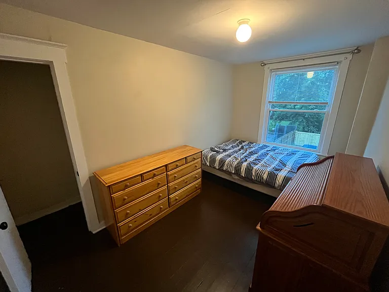 2318 Hale Ave — Photo 5
