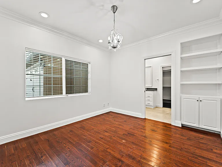 873 Avenue A — Photo 37