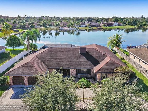 5th image of 7960 NW 53rd Ct