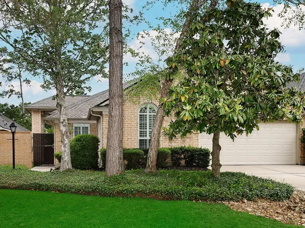 15 Rockledge Dr, Spring, TX 77382
