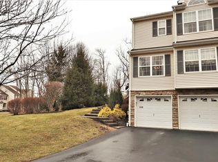 4208 Ridgecrest Dr, Wappingers Falls, NY 12590