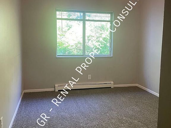 4th image of 477 Donna Dr NW