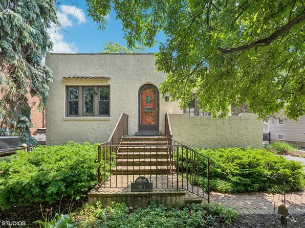 811 N Dunton Ave, Arlington Heights, IL 60004