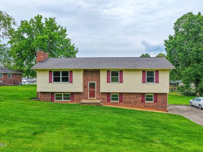 1408 Valley Ln, Mt Carmel, TN, 37645