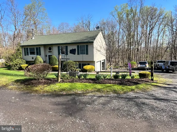 1463 Rupp Ln, Upper Black Eddy, PA 18972