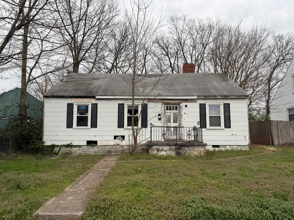 820 Walker Ave, Paris, KY 40361