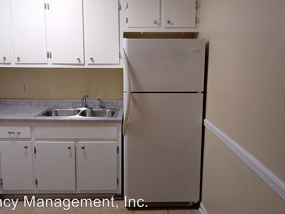5th image of 327 E Eufaula St APT 18