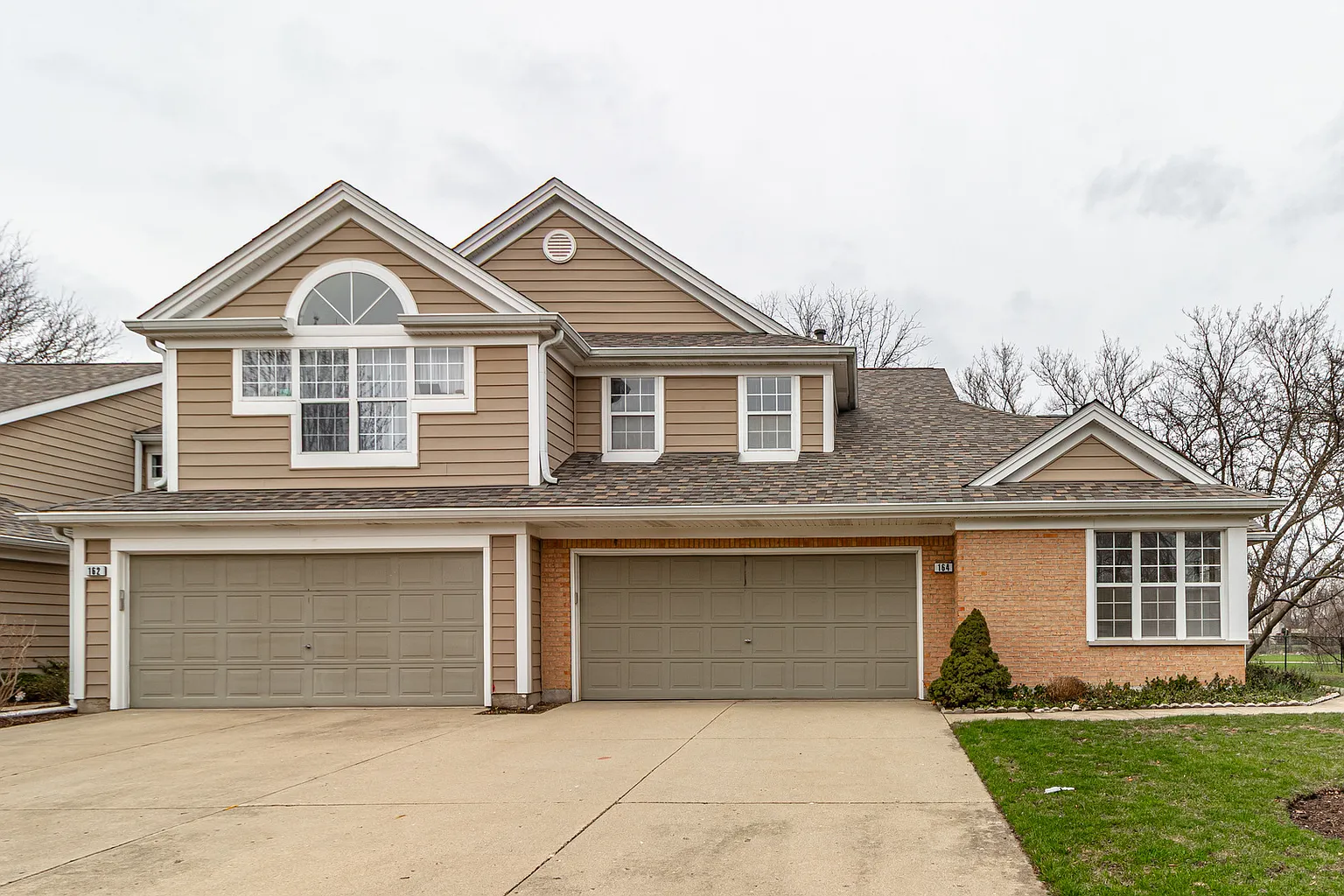 164 Woodstone Dr photo 1