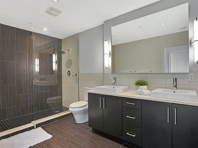 100 Thompson Ln #4D — Photo 18