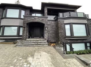 7158 Bayview Dr, Burnaby, BC V5A1A2